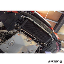 Carica l'immagine nel visualizzatore di Gallery, Radiatore olio AIRTEC Motorsport per BMW G87 M2, G80 M3 e G82 M4 - dettaglio 9