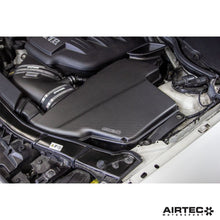 Carica l'immagine nel visualizzatore di Gallery, Coperchio della scatola dell'aria in fibra di carbonio AIRTEC Motorsport per BMW E9x M3 - dettaglio 7