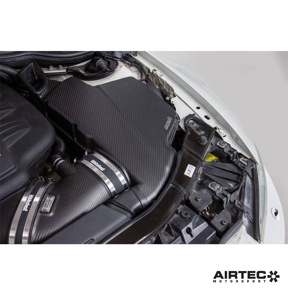 Coperchio della scatola dell'aria in fibra di carbonio AIRTEC Motorsport per BMW E9x M3 - dettaglio 9