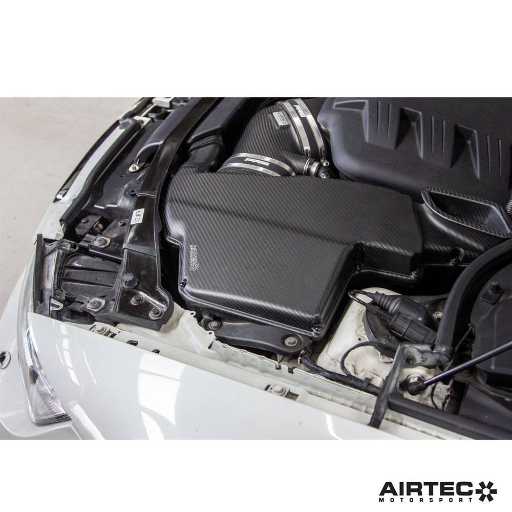 Coperchio della scatola dell'aria in fibra di carbonio AIRTEC Motorsport per BMW E9x M3 - dettaglio 11