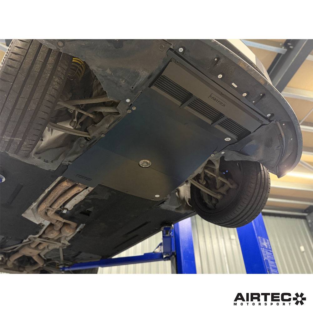 Pannello sotto il vassoio aerodinamico AIRTEC Motorsport GTS-Style per BMW F87 M2, F80 M3 e F82 M4 - dettaglio 4