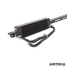 Carica l'immagine nel visualizzatore di Gallery, Radiatore olio cambio AIRTEC Motorsport per Honda Civic FK8 Type R - dettaglio 5