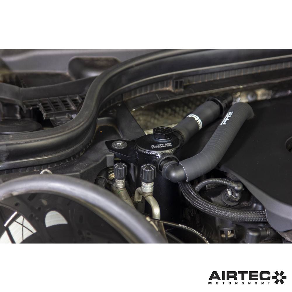 AIRTEC Motorsport Contenitore per sfiato per Mini F56 JCW e Cooper S (Pre-LCI) - dettaglio 8