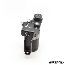 Load image into Gallery viewer, Kit di sfiato AIRTEC Motorsport per VW Golf R Mk7 - dettaglio 3