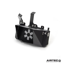 Load image into Gallery viewer, Raffreddatore del cambio AIRTEC Motorsport per Toyota Yaris GR Gen 2 (Auto) - dettaglio 4