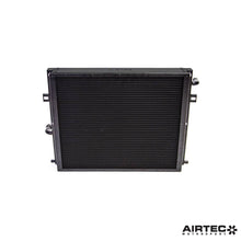 Carica l'immagine nel visualizzatore di Gallery, Radiatore di carica AIRTEC Motorsport per piattaforma BMW B58 - dettaglio 5