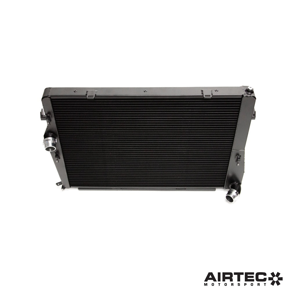 Aggiornamento del radiatore AIRTEC Motorsport per BMW E9x M3 - dettaglio 2