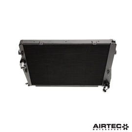Aggiornamento del radiatore AIRTEC Motorsport per BMW E9x M3 - dettaglio 2