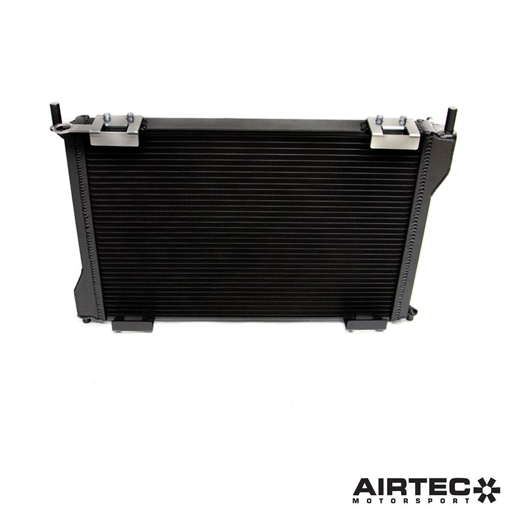Aggiornamento del radiatore in lega con nucleo AIRTEC Motorsport da 45 mm per Fiesta ST150 - dettaglio 2