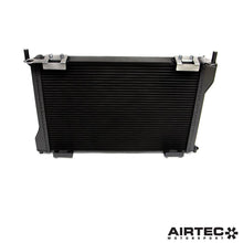 Load image into Gallery viewer, Aggiornamento del radiatore in lega con nucleo AIRTEC Motorsport da 45 mm per Fiesta ST150 - dettaglio 2