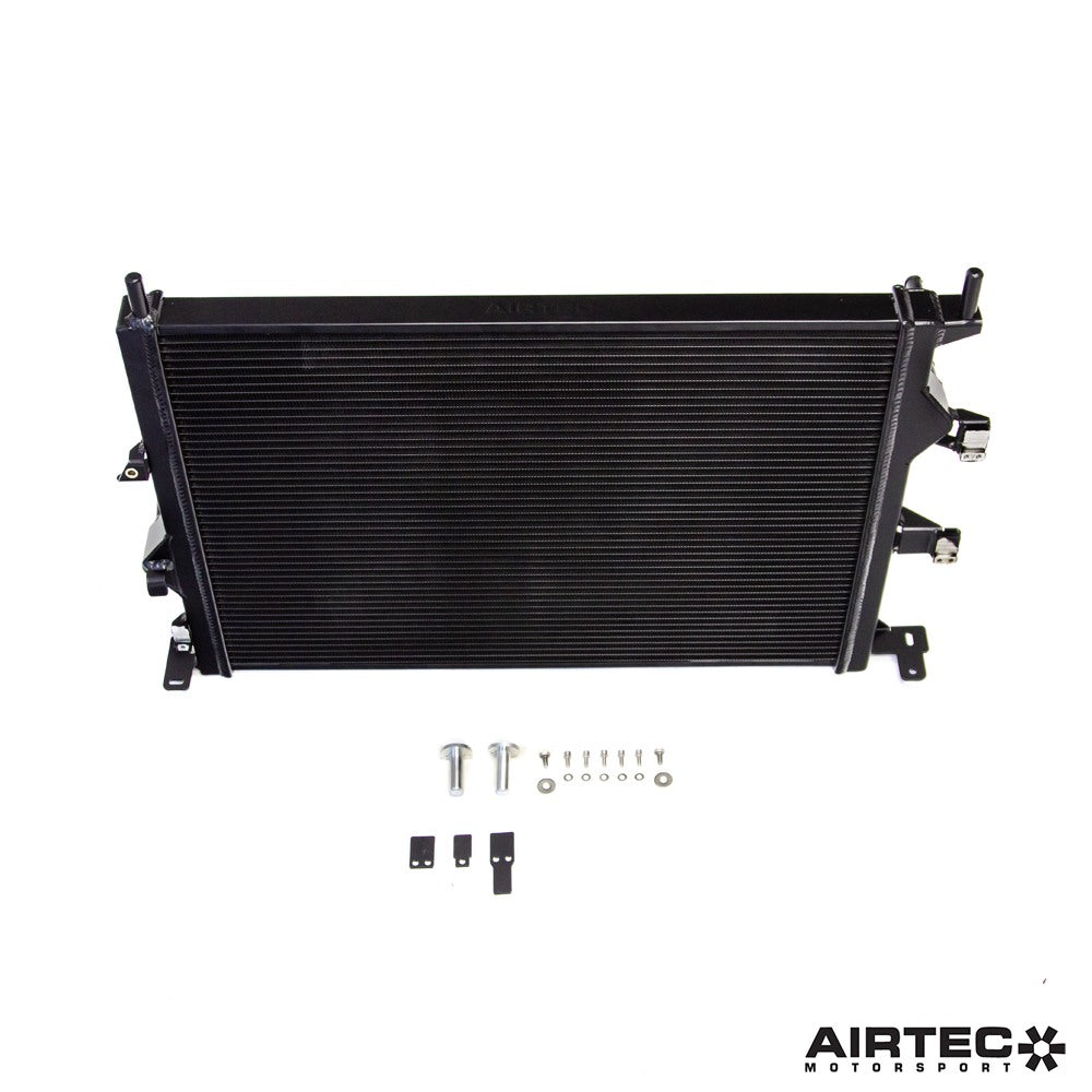 Aggiornamento del radiatore AIRTEC Motorsport per Ford Focus Mk3 RS