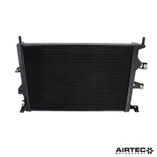 Carica l'immagine nel visualizzatore di Gallery, Aggiornamento del radiatore AIRTEC Motorsport per Ford Focus Mk3 RS - dettaglio 4
