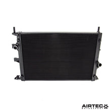 Carica l'immagine nel visualizzatore di Gallery, Aggiornamento del radiatore AIRTEC Motorsport per Ford Focus Mk3 RS - dettaglio 7