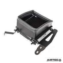 Load image into Gallery viewer, Radiatore ausiliario AIRTEC Motorsport per Toyota Yaris GR Gen 1 - dettaglio 3