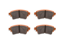 Carica l'immagine nel visualizzatore di Gallery, Kit dischi e pastiglie Xtreme Performance T3 scanalato - Audi A4 Allroad quattro Mk2 2016 / Audi A4 B9 2015 / Audi A4 quattro B9 2015 / Audi A5 B9 2016-2017 / Audi A5 Cabrio B9 2017 (+7 modelli)