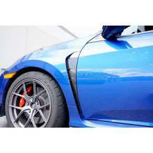 Carica l'immagine nel visualizzatore di Gallery, CarbonWorks Prese d'aria parafanghi anteriori in carbonio per Honda Civic Type R FK8/FK7 2017-2023 - foto 4