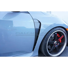 Carica l'immagine nel visualizzatore di Gallery, CarbonWorks Prese d'aria parafanghi anteriori in carbonio per Honda Civic Type R FK8/FK7 2017-2023 - foto 2