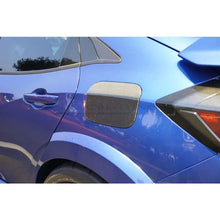 Carica l'immagine nel visualizzatore di Gallery, CarbonWorks Copertura sportello carburante in carbonio per Honda Civic Type R FK8/FK7 2017-2023 - foto 3