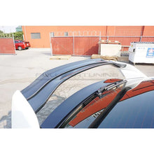 Carica l'immagine nel visualizzatore di Gallery, CarbonWorks Spoiler posteriore estensione ZR-Style in carbonio per Honda Civic Type R FK8/FK7 2017-2023 - foto 2