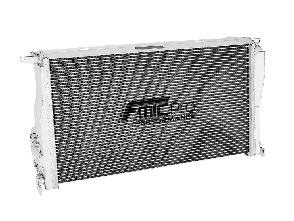 Radiatore Racing FMIC.Pro BMW E90 E91 E92 E93 335i - dettaglio core