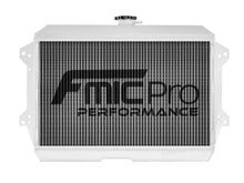 Carica l'immagine nel visualizzatore di Gallery, Radiatore Racing FMIC.Pro per Datsun 240Z (S30) 70-73 - dettaglio core