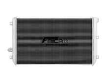 Load image into Gallery viewer, Radiatore Racing FMIC.Pro per Volkswagen Golf MK5 GTI - dettaglio core