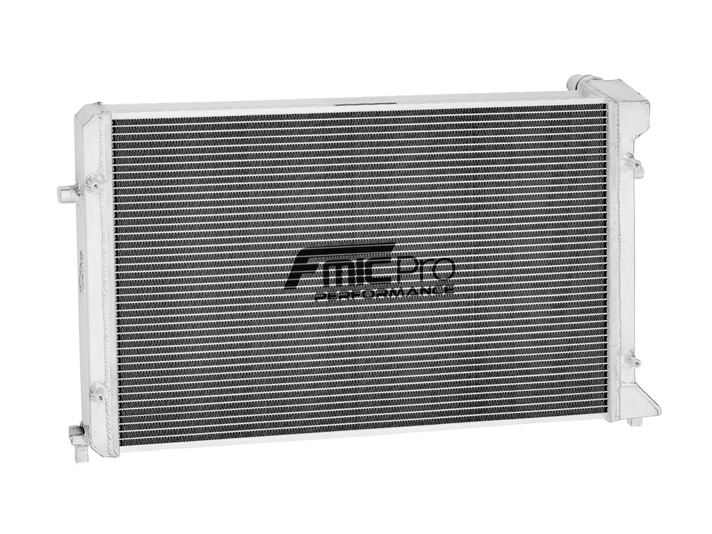 Radiatore Racing FMIC.Pro per Volkswagen Golf R32 Mk5 - vista laterale