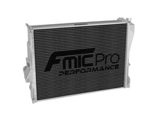 Load image into Gallery viewer, Radiatore Racing FMIC.Pro BMW E46 Z4 - dettaglio core