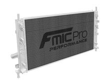 Carica l'immagine nel visualizzatore di Gallery, Radiatore Racing FMIC.Pro per Ford Focus Mk2 ST225 - attacchi e struttura