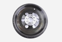 Load image into Gallery viewer, Volano Xtreme Clutch alleggerito acciaio cromo-molibdeno - peso di spedizione 5.8 kg - Nissan 180SX S13 1991-1997 / Nissan 200SX S13 S14 1991-2000 / Nissan Serena C23 1992-2001 / Nissan Silvia S13 S14 S15 1991-2001