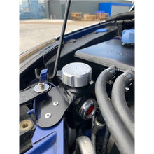 Load image into Gallery viewer, Serbatoio del servosterzo AIRTEC Motorsport per Focus MK2 – con vetro spia e tappo - dettaglio 3