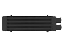 Carica l'immagine nel visualizzatore di Gallery, Intercooler Maggiorato Universale FMIC.EU 550x180x65mm Uscita Laterale Nero in Alluminio