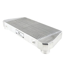 Carica l'immagine nel visualizzatore di Gallery, Intercooler universale FMIC.EU 600x300x76mm uscita posteriore in alluminio - dettaglio
