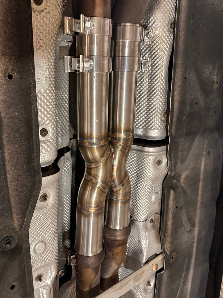 X-pipe BAQ Exhaust Mercedes E 63 AMG W212 / CLS 63 AMG W218 M157 V8 biturbo – foto 1