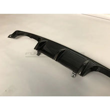 Carica l'immagine nel visualizzatore di Gallery, CarbonWorks Diffusore posteriore in carbonio per BMW M3 F80 2014-2018 e M4 F82/F83 2014-2022 - foto 4