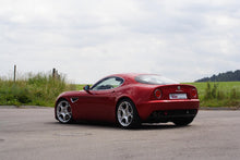 Carica l'immagine nel visualizzatore di Gallery, Assetto a ghiera KW V3 per Alfa Romeo 8C Competizione 920 (2007-2009) - auto di riferimento