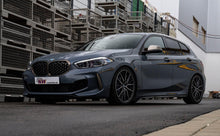 Carica l'immagine nel visualizzatore di Gallery, Assetto a ghiera KW V3 per BMW Serie 1 F40 (2019-2024) - auto di riferimento