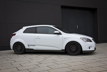 Carica l'immagine nel visualizzatore di Gallery, Assetto a ghiera KW V3 per Kia Ceed Mk2 JD (2012-2018) - auto di riferimento