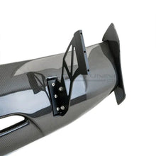 Carica l'immagine nel visualizzatore di Gallery, CarbonWorks Spoiler posteriore MAD Style in carbonio per BMW M2 F87 dal 2015, M3 F80 2014-2018 e M4 F82/F83 2014-2022 - foto