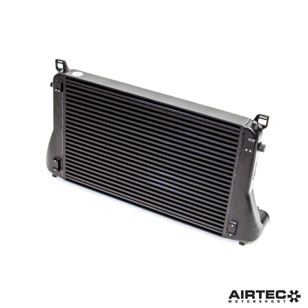 Aggiornamento intercooler AIRTEC Motorsport per motore 1.8 / 2.0 TSI EA888 Gen 4 - dal 2020 in poi - dettaglio 2