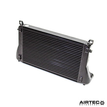 Carica l'immagine nel visualizzatore di Gallery, Aggiornamento intercooler AIRTEC Motorsport per motore 1.8 / 2.0 TSI EA888 Gen 4 - dal 2020 in poi - dettaglio 2