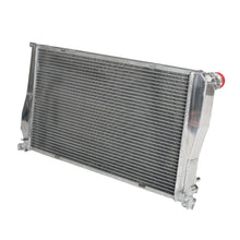Carica l'immagine nel visualizzatore di Gallery, Vasche in alluminio saldate TIG del radiatore Cooling Solutions per BMW 335i