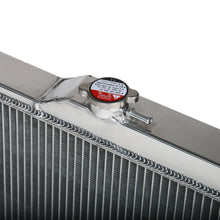 Carica l'immagine nel visualizzatore di Gallery, Radiatore maggiorato Cooling Solutions Nissan Skyline R33/R34 - dettaglio massa radiante
