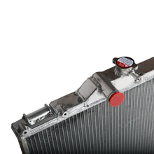 Carica l'immagine nel visualizzatore di Gallery, Dettaglio saldature TIG radiatore Cooling Solutions Lexus IS300