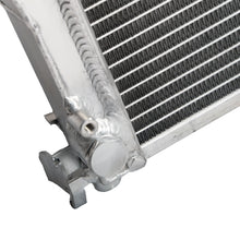 Carica l'immagine nel visualizzatore di Gallery, Raccordi del radiatore in alluminio Cooling Solutions per BMW Serie 3 E92