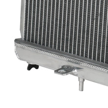 Carica l'immagine nel visualizzatore di Gallery, Radiatore in alluminio Cooling Solutions Nissan 200SX S13 vista laterale