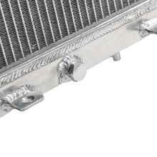 Carica l'immagine nel visualizzatore di Gallery, Dettaglio costruttivo del radiatore maggiorato Cooling Solutions per Subaru Forester SG5/SG9