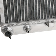 Carica l'immagine nel visualizzatore di Gallery, Radiatore Cooling Solutions Toyota Supra Mk3 MA70 vista laterale