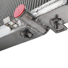 Carica l'immagine nel visualizzatore di Gallery, Radiatore in alluminio Cooling Solutions Nissan 350Z VQ35DE vista laterale