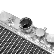 Carica l'immagine nel visualizzatore di Gallery, Radiatore maggiorato Cooling Solutions Mitsubishi 3000GT 6G72 - vista laterale